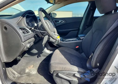 2015 Chrysler 200 Limited из США, поврежденный, VIN 1C3CCCAB5FN571229